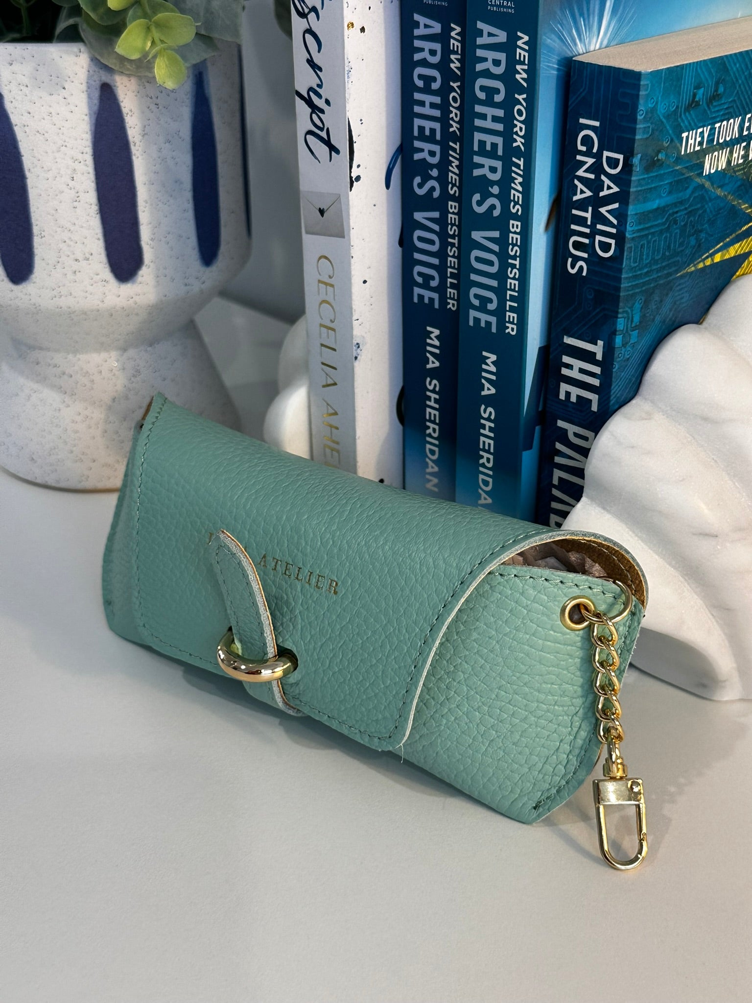Toscano Shell Glasses Case - Mint Green