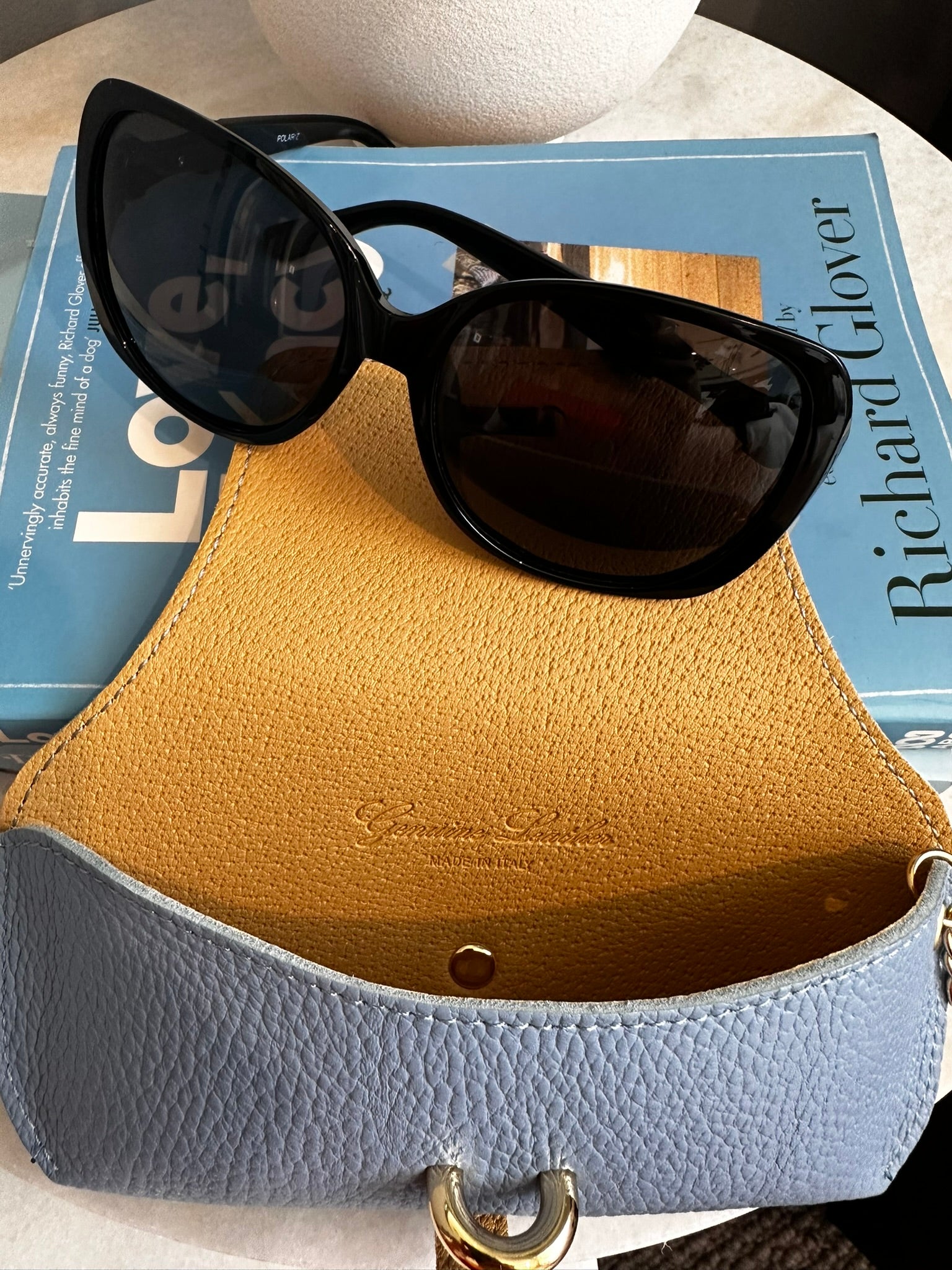 Toscano Shell Glasses Case - Sky Blue